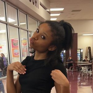 Meet your Posher, Gabrielle